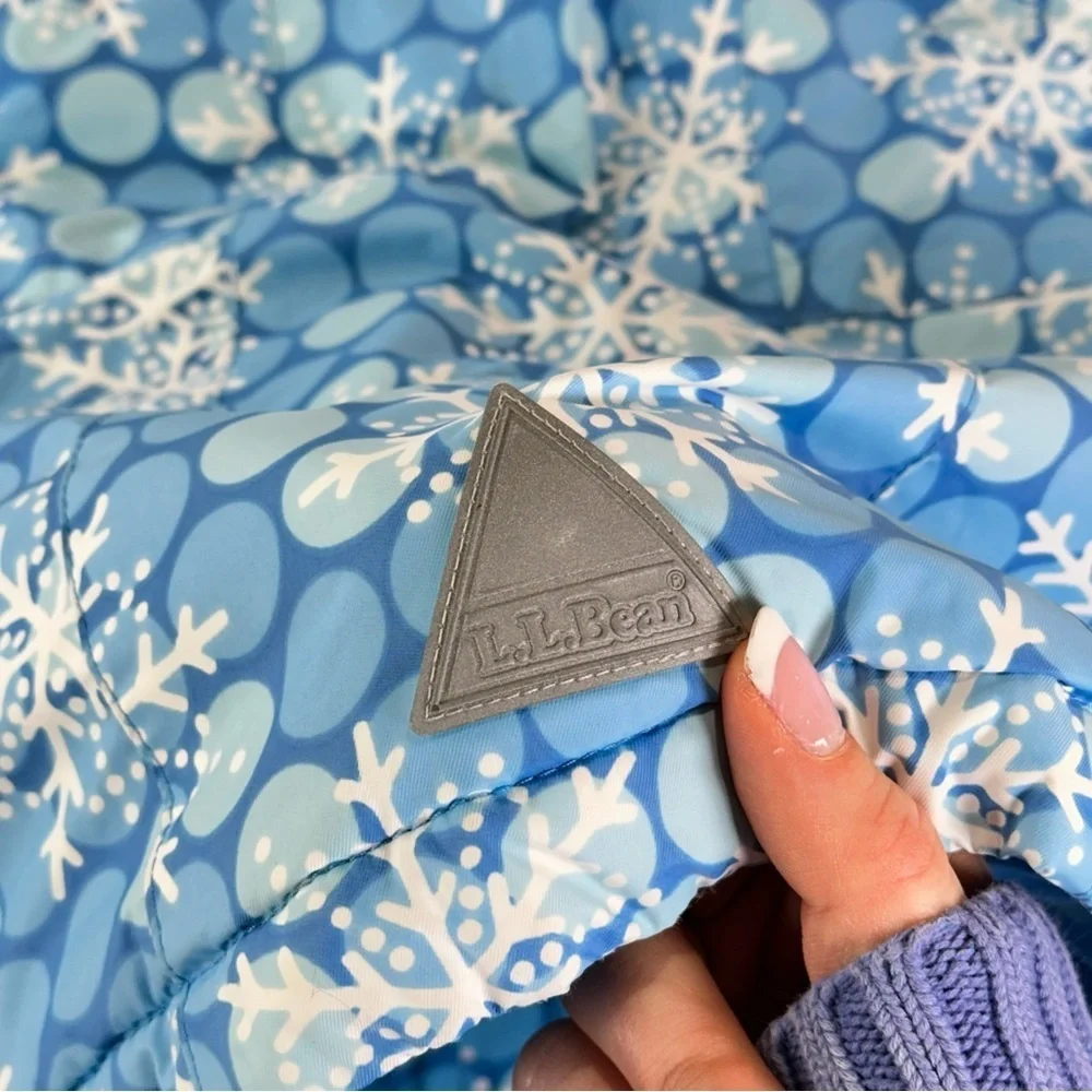 LL Bean Kids Ski Jacket Thinsulate Snowflake Print Blue Large 14 16